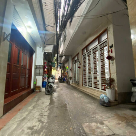 NHÀ ĐẸP TRẠI CÁ TRƯƠNG ĐỊNH HM 28M 5 TẦNG MẶT NGÕ THÔNG KINH DOANH CHỈ 5.45 TỶ SỔ ĐỎ CHÍNH CHỦ