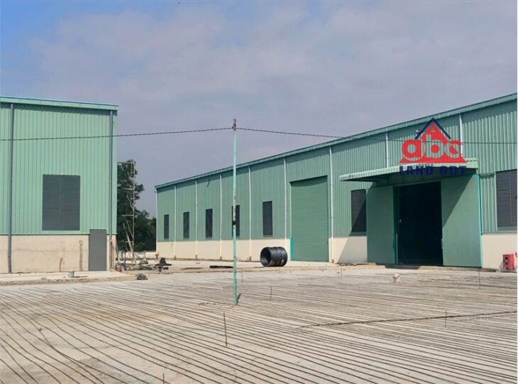Nhà Xưởng xây dựng kiên cố. tập chung nhiều ngành nghề công nghiệp. sẵn sàng giao liền