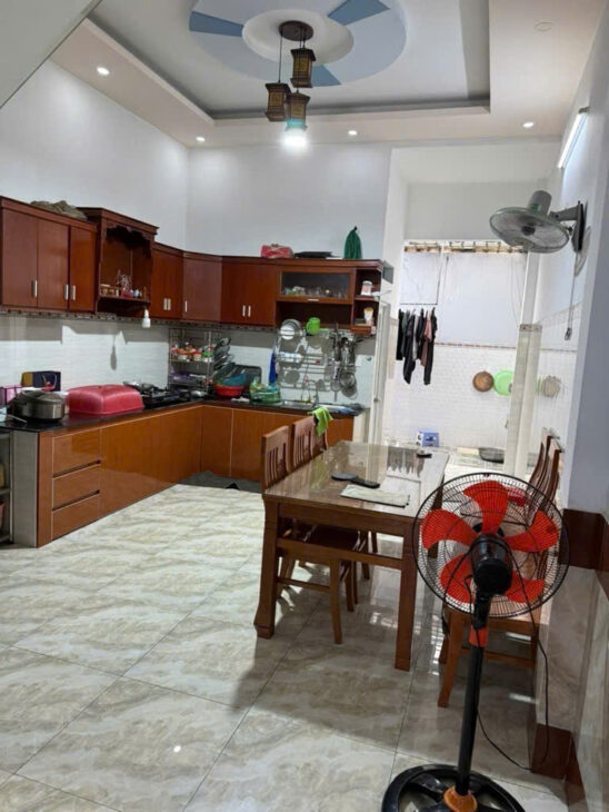 NHÀ HẺM KINH DOANH 10M NGAY CHỢ ĐÔNG QUANG NGUYỄN ẢNH THỦ – 4x22m – 4 TẦNG – GIÁ NHỈNH 5 TỶ TL