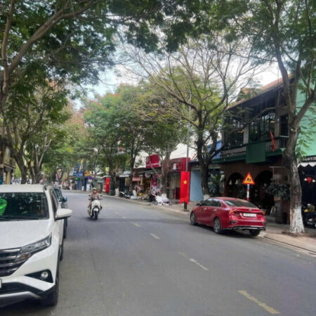 BÁN ĐẤT 2 MẶT TIỀN 141.7m2 ĐƯỜNG NGUYỄN DU. PHƯỜNG DĨ AN. TP DĨ AN