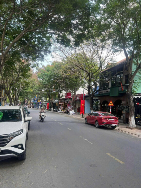 BÁN ĐẤT 2 MẶT TIỀN 141.7m2 ĐƯỜNG NGUYỄN DU. PHƯỜNG DĨ AN. TP DĨ AN