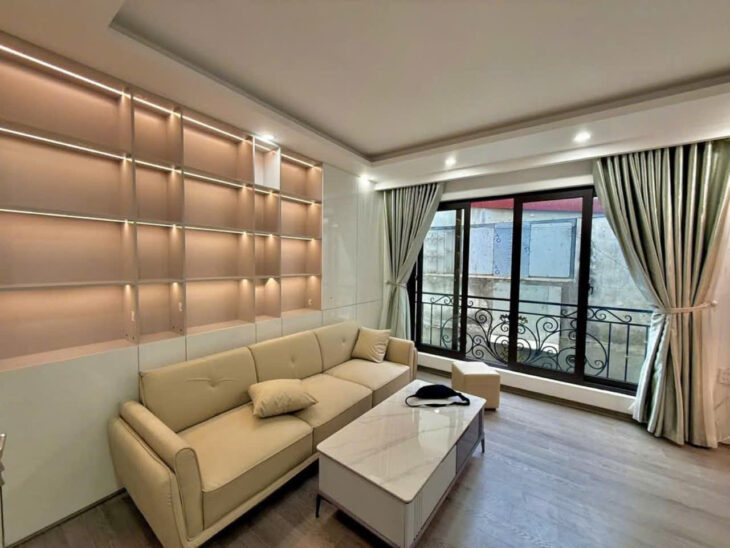 279 ĐỘI CẤN- CHỈ NHỈNH 8 TỶ- NHÀ MỚI 6 TẦNG – THANG MÁY – Ở LUÔN – 50M RA OTO