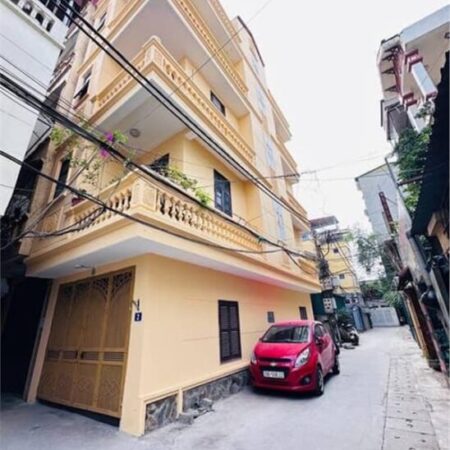 Bán nhà Dương Văn Bé.DT:50mx5T,lô góc 3 mặt thoáng,ôtô vào nhà,dân xây.đường ô tô tránh.Giá:12,6 tỷ