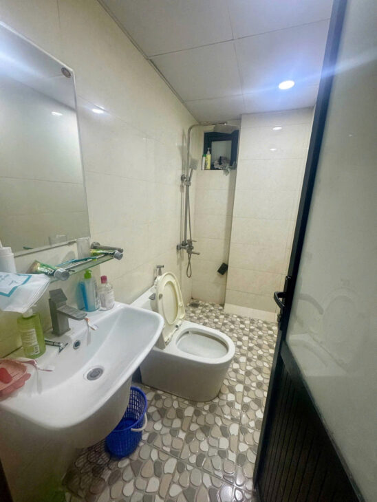 ĐỐNG ĐA KHÂM THIÊN 34M 5 TÀNG 6 PHÒNG NGỦ VỊ TRÍ ĐẮC ĐỊA Ớ SƯỚNG GẦN TRƯỜNG CHỢ chỉ Nhỉnh 7 tỷ