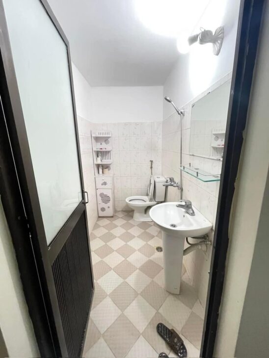 BÁN NHÀ -MẶT NGÕ-PHỐ HÀO NAM- 5 TẦNG – 4 NGỦ-NHÀ ĐẸP-Ở LUÔN-PHÁP LÝ CHUẨN