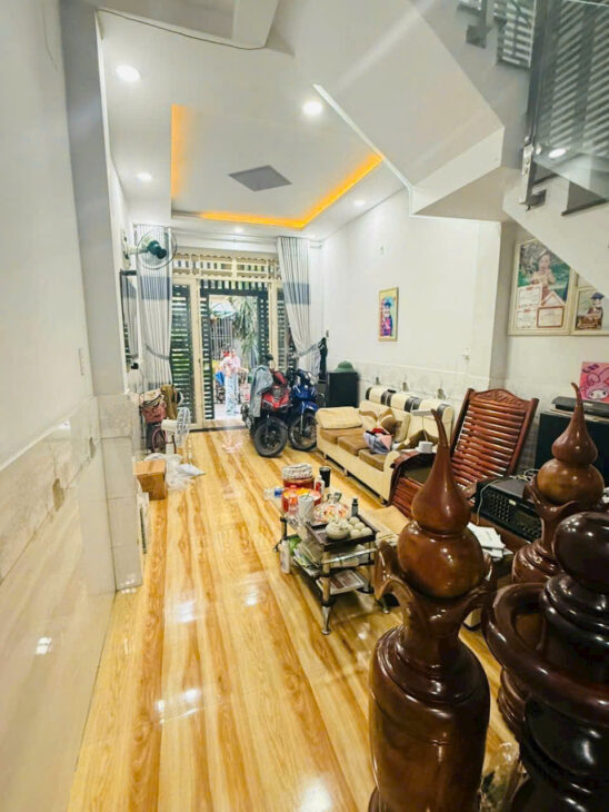 BÁN NHÀ ĐẸP, NGAY METRO HIỆP PHÚ, Q12