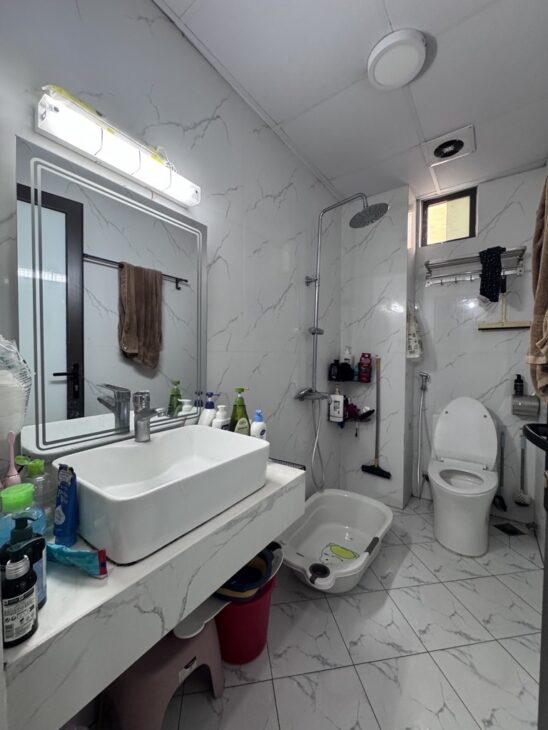 BÁN NHÀ -MẶT NGÕ-PHỐ HÀO NAM- BA GÁC ĐỖ CỬA – NỞ HẬU-Ở LUÔN-PHÁP LÝ CHUẨN