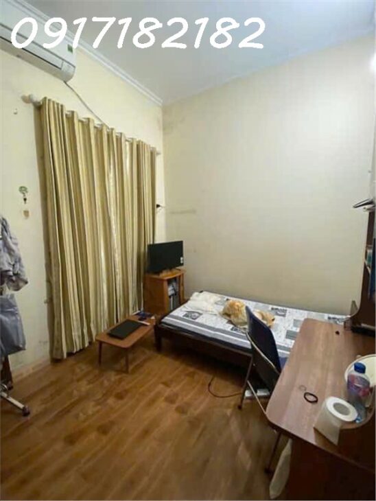 Bán nhà 3 tầng, 41m², 3PN, 3WC, Long Biên – 8.2 tỷ Hoặc: Nhà 3 tầng 41m² ngõ Bồ Đề, Long Biên, 8.2