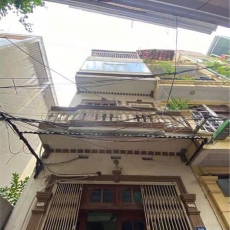 Bán nhà 3 tầng, 41m², 3PN, 3WC, Long Biên – 8.2 tỷ Hoặc: Nhà 3 tầng 41m² ngõ Bồ Đề, Long Biên, 8.2