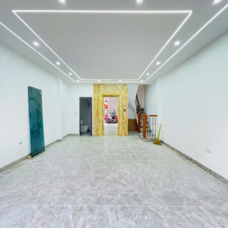 Bán Nhà: Ngọc Hồi, cách BX Nước Ngầm, 600m, 6 tầng, Thang Máy, oto đỗ cửa, Nhỉnh 8 tỷ