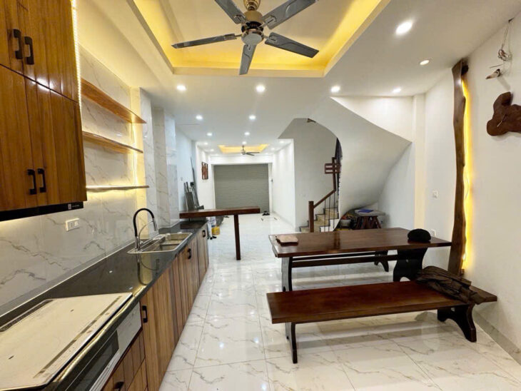 bán nhà Thanh Xuân 50m Khương Trung, gần phố, đi lại thuận tiện