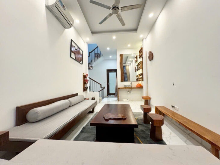 bán nhà Thanh Xuân 50m Khương Trung, gần phố, đi lại thuận tiện