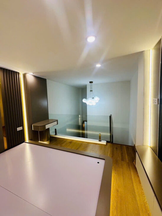 HÀO NAM – 6T THANG MÁY – 10M RA MẶT PHỐ – 30X6T – 8.2 TỶ