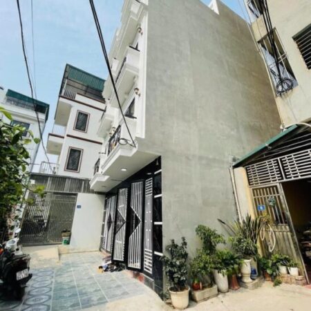 BÁN NHÀ 5 TẦNG HIẾM SIÊU ĐẸP PHÚC LỢI- LONG BIÊN