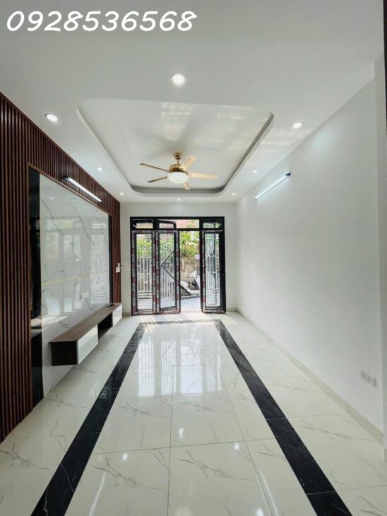 BÁN NHÀ 5 TẦNG HIẾM SIÊU ĐẸP PHÚC LỢI- LONG BIÊN