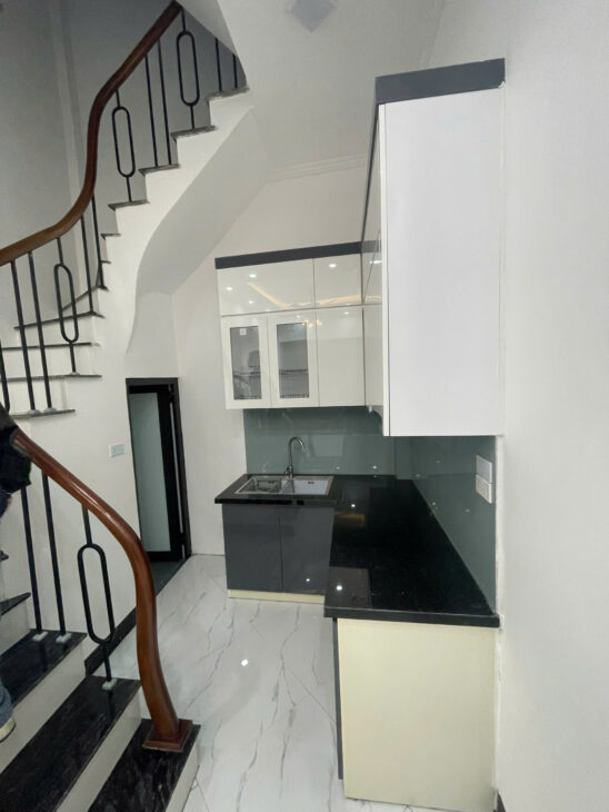 Bán Nhà Trung Tâm Phường Lĩnh Nam – Giá Chỉ Hơn 4 Tỷ – SỔ ĐỎ TRAO TAY.