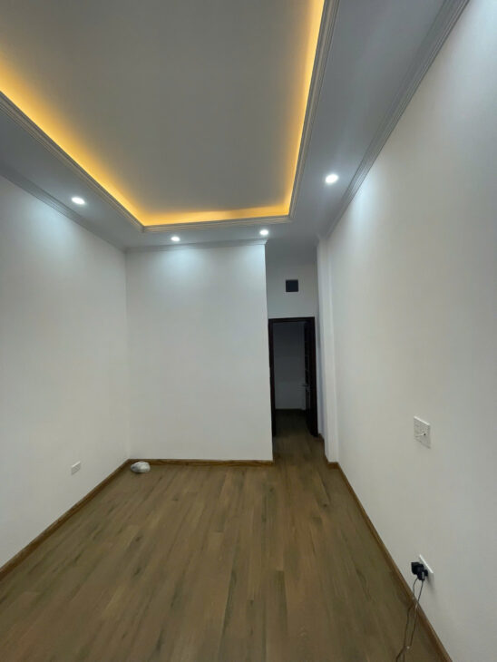 Bán Nhà Trung Tâm Phường Lĩnh Nam – Giá Chỉ Hơn 4 Tỷ – SỔ ĐỎ TRAO TAY.