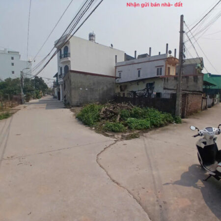 Đất đẹp Quang Minh, Mê Linh. Lô góc, 2 mặt tiền, cạnh siêu thị Mê Linh Plaza, đường cao tốc.