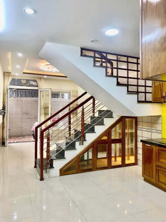 ► Nhà Trưng Nữ Vương, kiệt 2.5-3m khá thẳng, 37m2, 2 tầng 2 mê đúc cứng, xây ở tâm huyết, 2.55 tỷ