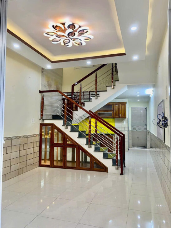 ► Nhà Trưng Nữ Vương, kiệt 2.5-3m khá thẳng, 37m2, 2 tầng 2 mê đúc cứng, xây ở tâm huyết, 2.55 tỷ