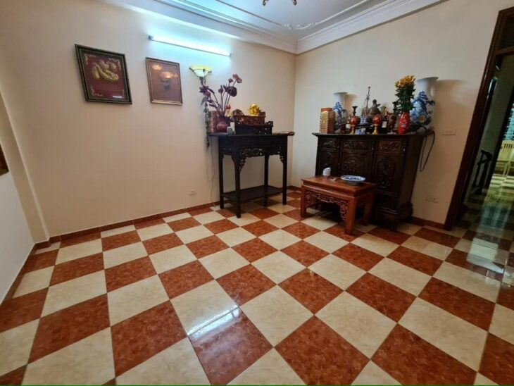 BÁN NHÀ -MẶT NGÕ-PHỐ HÀO NAM- BA GÁC ĐỖ CỬA –NHÀ ĐẸP-Ở LUÔN-PHÁP LÝ CHUẨN