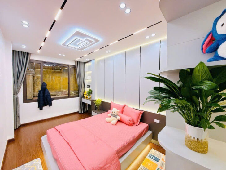 Lạc Long Quân – Tây Hồ / 4 tầng 30m2- dân xây chắc chắn -6x tỷ