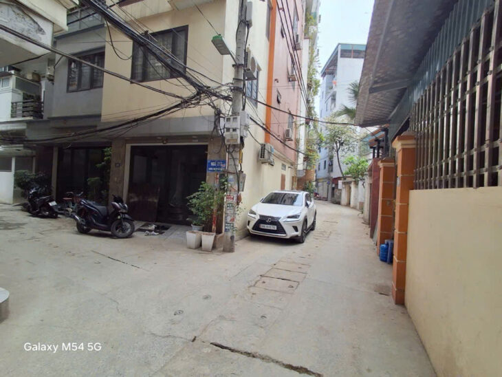 CỰC HIẾM PHỐ VŨ TÔNG PHAN, Ô TÔ QUA NHÀ, KINH DOANH 43M, 10.5 TỶ.