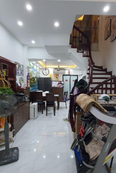 396- BÁN NHÀ THANH LIỆT, THANH TRÌ, VÀI BƯỚC Ô TÔ- TRƯỚC NHÀ 2,5M, MT 5M X 5T, 38M2, 7.9 TỶ(CTL)