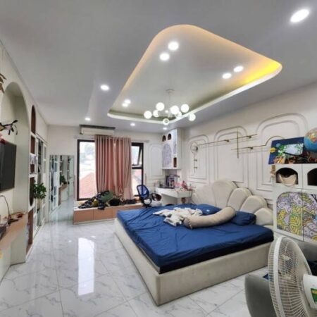 20,5 tỷ có nhà 45m2 mặt phố Chùa Quỳnh, 1 mặt ngõ, vỉa hè, mt 4.3m, 4 tầng