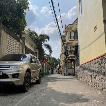 BÁN NHÀ 2 TẦNG 53m2, ĐƯỜNG TRƯƠNG THỊ HOA, Q.12, HXH, 4×13, NHỈNH 3 TỶ