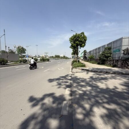 RẺ NHẤT LONG BIÊN-NGỌC THỤY -BÁN ĐẤT TẶNG NHÀ-DT 61M-GIÁ 8 TỶ NHỈNH…