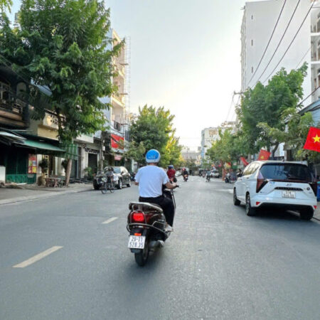 GẤP BÁN nhà HXH tránh Nguyễn Phúc Chu 4 lầu ngang 6.4m 109m2 sát đường gần trường 11.5 tỷ.