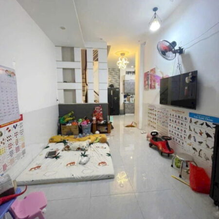 Nhà bán hẻm 4m Tám Danh P4Q8 – Giá : 5 Tỷ 5 (TL)