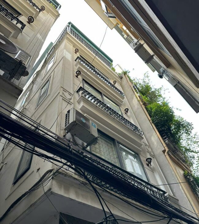 Tôi bán nhà tại ngõ 79, phố 8/3,lô góc, 32M2, 5 TẦNG, MT4.1m GIÁ 6.3 TỶ