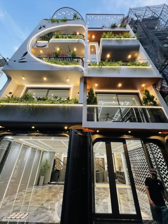 Nhà 5 Tầng, TK hiện đại, Full nội thất. Phạm Văn Chiêu, P.14, gần Tham Lương