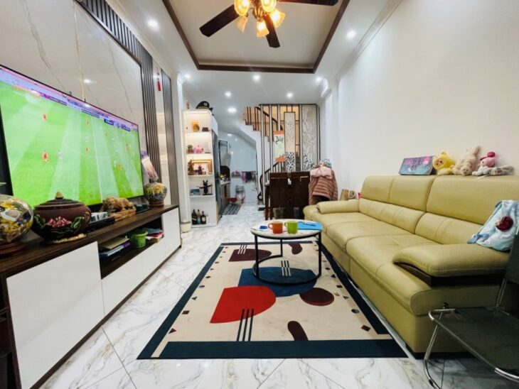 BÁN NHÀ CỰ LỘC, THANH XUÂN, BA GÁC ĐỖ CỬA – GẦN Ô TÔ , SD 35M2, 7.75 TỶ(CTL)