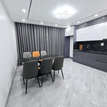 Nhà đẹp Đàm Quang Trung 45m², 6 tầng thang máy, 4PN, 5WC, Long Biên – 8.6 tỷ