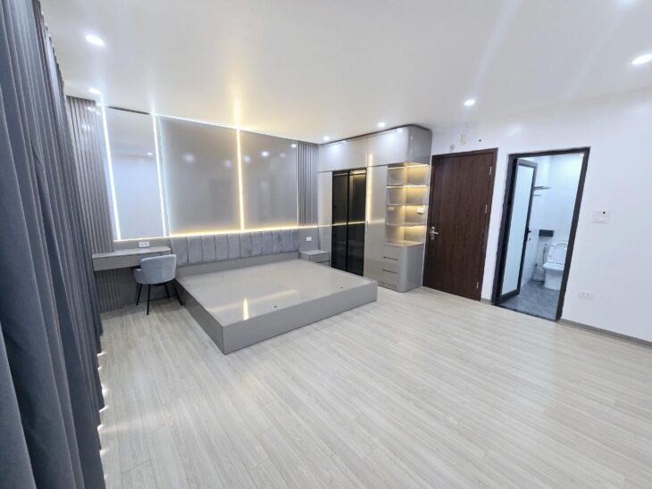 Nhà đẹp Đàm Quang Trung 45m², 6 tầng thang máy, 4PN, 5WC, Long Biên – 8.6 tỷ