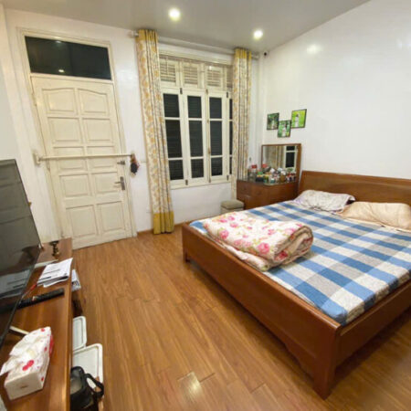 Có một không hai! Nhà đẹp NGUYỄN TRÃI, 40m, lô góc, ngõ nông, gần phố, gần tàu điện, chỉ 7.6 tỷ