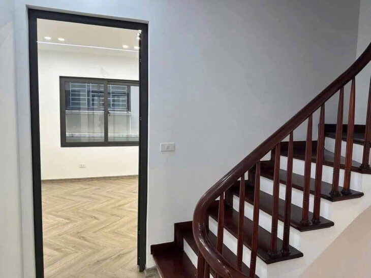 Chính chủ bán gấp nhà mới, ngõ ô tô: DT 60m2 – 6 tầng- 11,85 tỷ. Quan Nhân, Thanh Xuân.