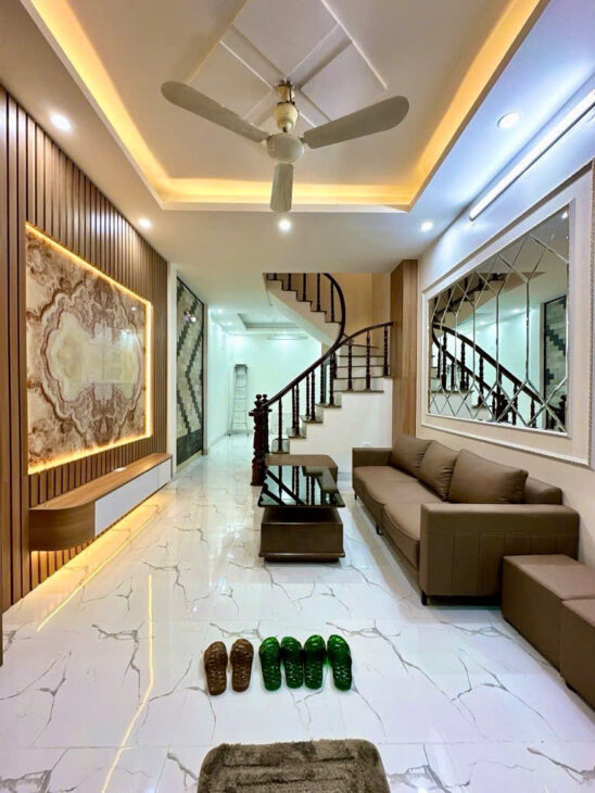 Bán nhà Trương Định, hoa hậu dân xây, ngõ thông siêu rộng kinh doanh online giá 7.5 tỷ