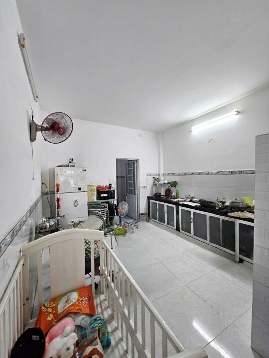 Bán nhà 4 tầng mặt tiền đường QL50, Giá 9.5 Tỷ