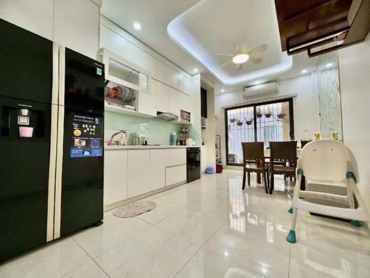 Nhà đẹp Nam Dư ở ngay, dân xây cẩn thận, chắc chắn,3 ngủ, 20m ra phố, 6.2 tỷ