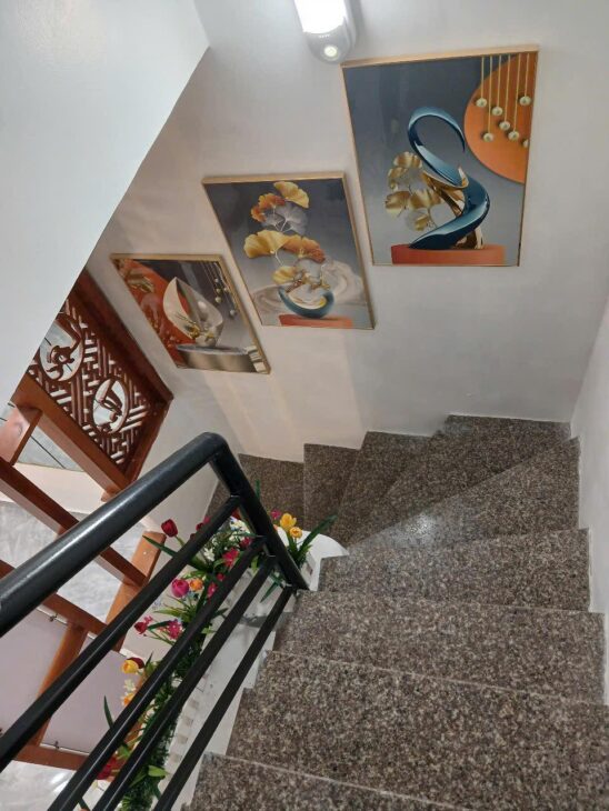 Cần bán nhà 3 tầng đẹp ở luôn Nam Dư, ngõ 3 gác thông thoáng, 2.5 tỷ