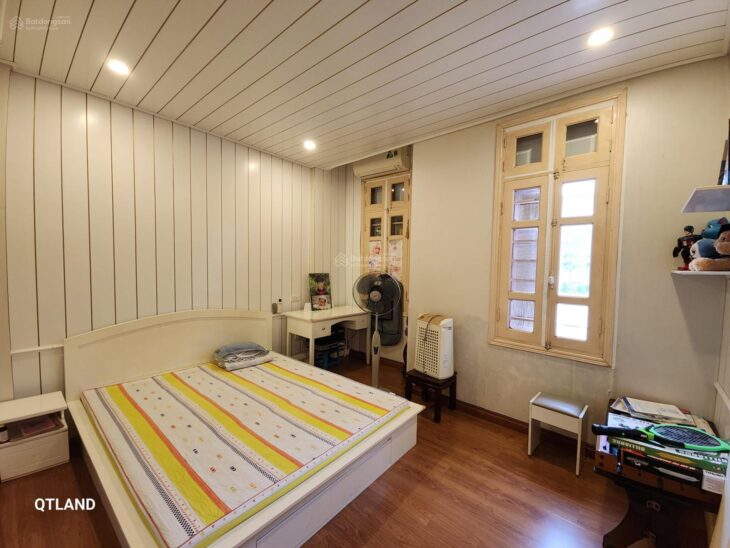 Nhà 4 tầng, mặt phố Thượng Đình 40m2, ô tô tránh, kinh doanh, MT 4,2m, 14 tỷ