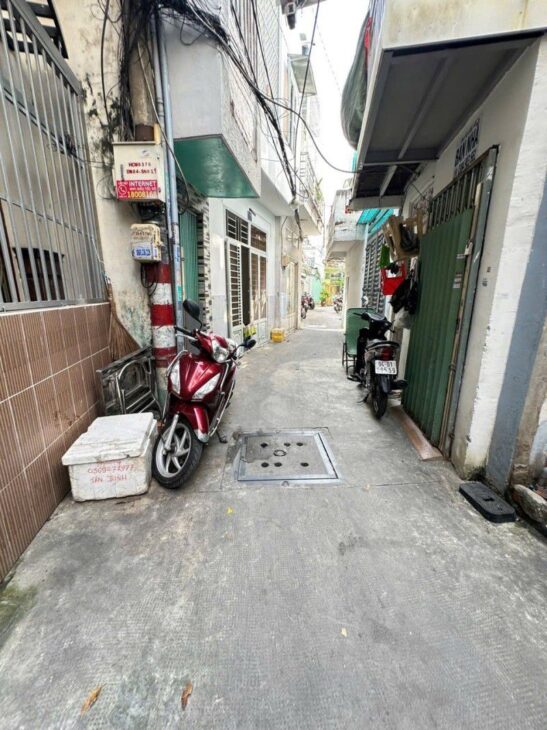 LẠC LONG QUẬN 32M2 HẺM CHUẨN 3M THÔNG THOÁNG NHÀ 2 TẦNG CHỈ 3.8 TỶ THƯƠNG LƯỢNG