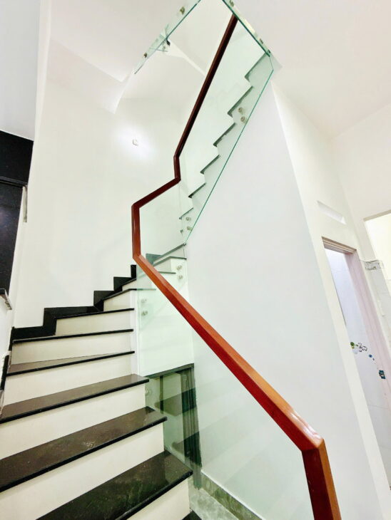 Bán nhà 4 tầng, SHHC, Trần Bình Trọng P1.Q10