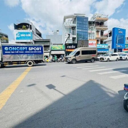 Mặt Tiền Nguyễn Văn Quỳ Q7 Ngang Khủng 8m Kinh Doanh