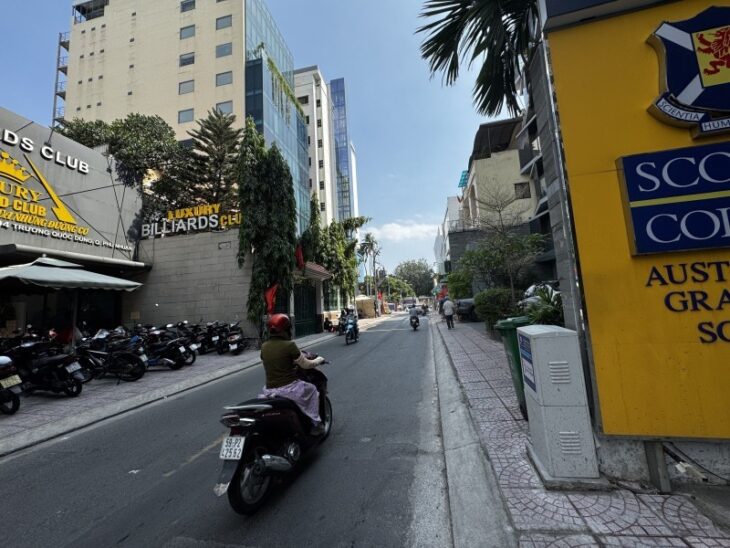 BÁN NHÀ MẶT TIỀN PHÚ NHUẬN-SÁT BÊN KHÁCH SẠN TÂN SƠN NHẤT- TÒA BUILDING -7 TẦNG CÓ HẦM THÔNG SÀN –