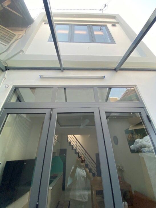 SÁT D2 NGUYỄN GIA TRÍ – ĐH NGOẠI THƯƠNG – NHÀ ĐẸP 2 TẦNG 2PN, FULL NỘI THẤT, CHỈ XÁCH VALI VÀO Ở –